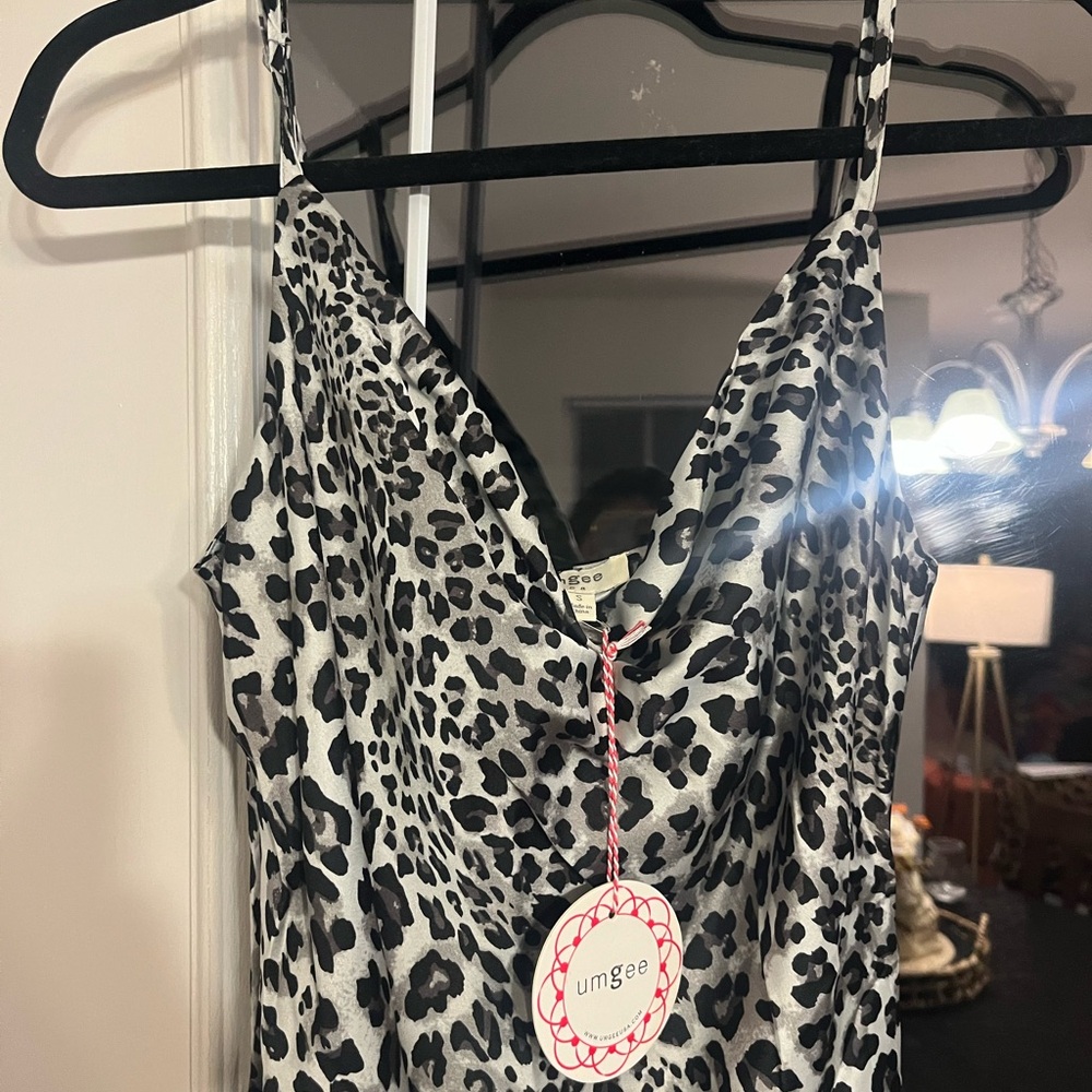 Boutique Leopard Print Midi Dress - Picture 3 of 3